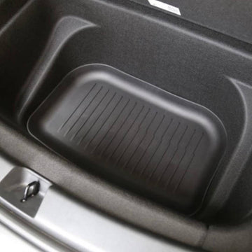 Montert matte i brønn tesla model y