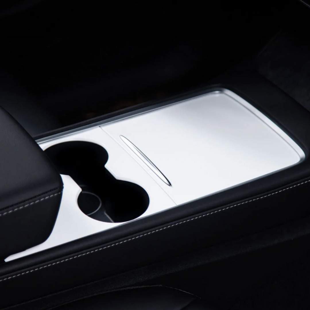 Folie gir Tesla Model 3 og Model Y et oppgradert og stilrent interiør