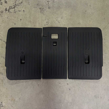 Premium matte til baksete Tesla Model Y Juniper montert