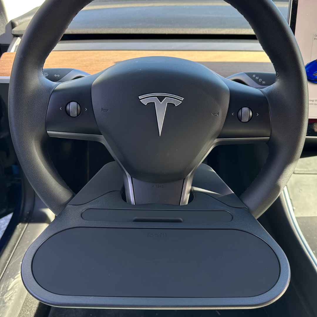 tesla model 3 og y bord arbeid reise
