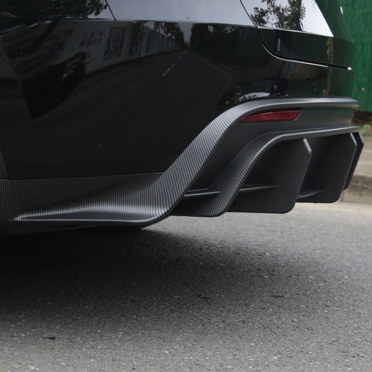 tesla model y bakdiffuser