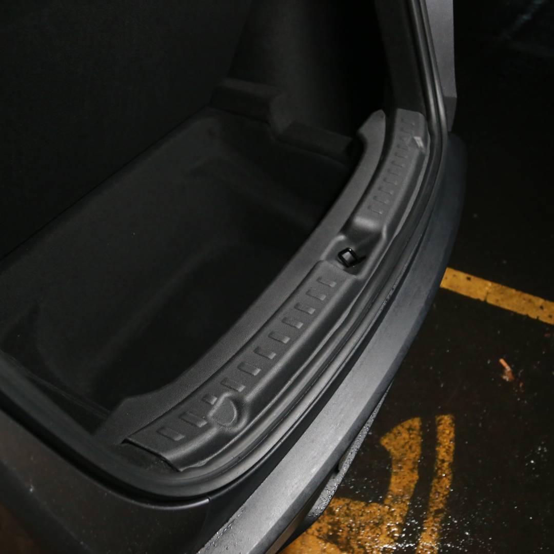 Beskyttelse Trunk Inngang - Model Y Juniper (2025+)
