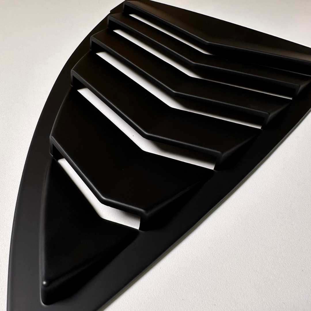 Lameller til sidevinduer Tesla Model Y med sporty design