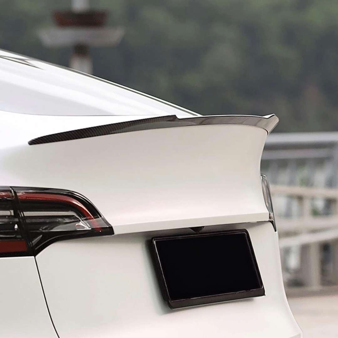 tesla model y spoiler karbon look