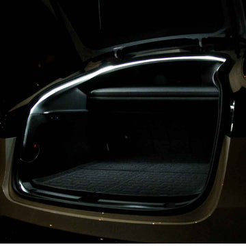 tesla model y trunk ambient belysning