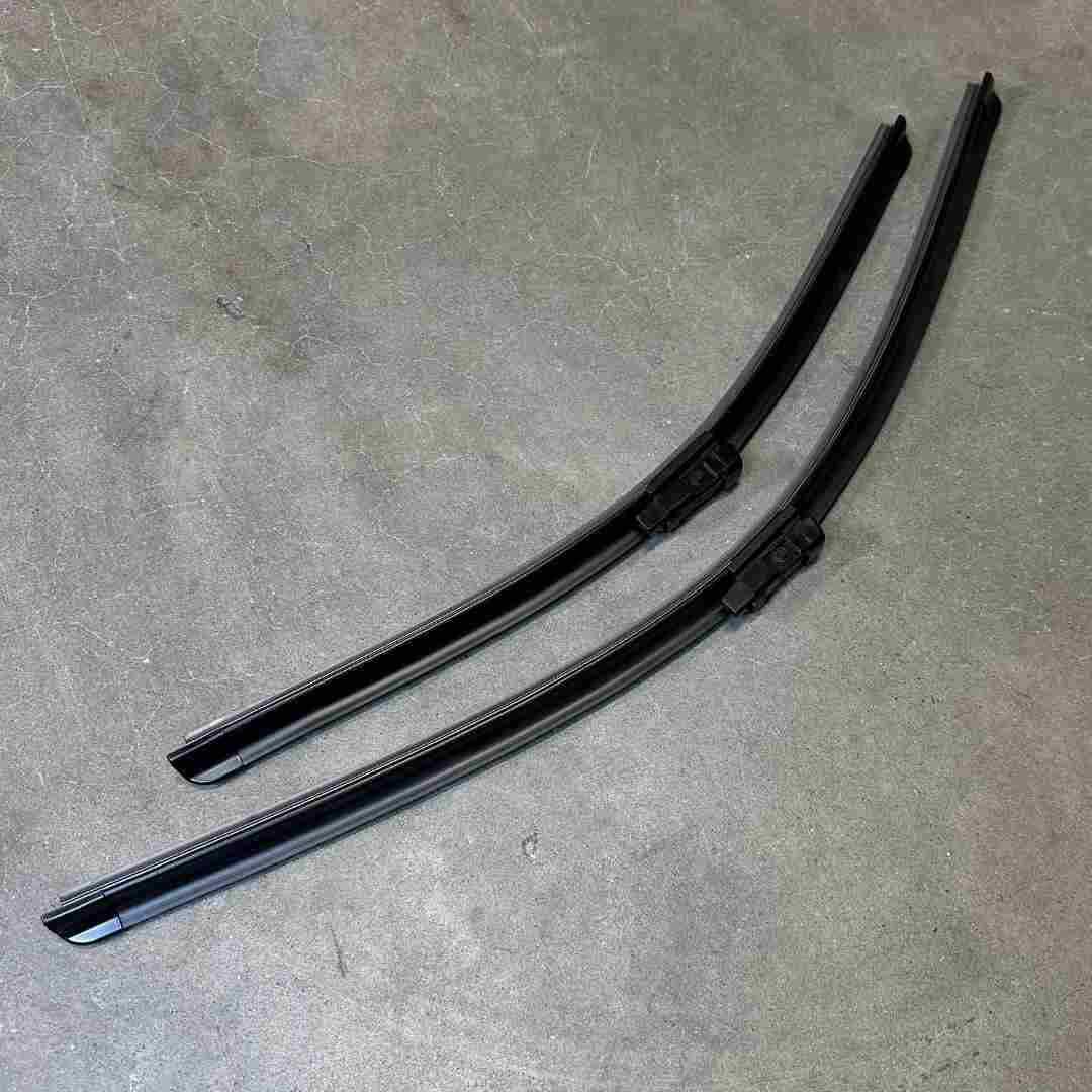 Vindusviskere til Tesla Model 3 og Model Y foran på frontrute